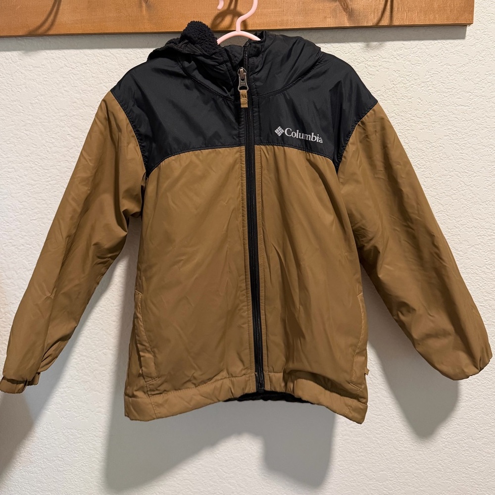 Columbia Black and Tan Hooded Jacket